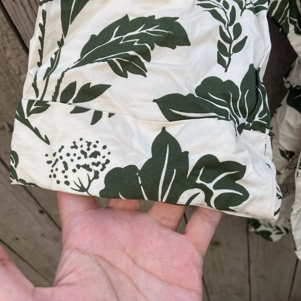 Zara Green and White Floral Blouse - Picture 6 of 6